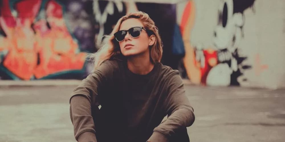 عینک آفتابی هاکرز مدل Diamond Black Dark New Classic - تصویر 8